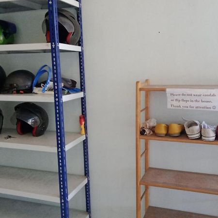 Belitung Backpacker Apartment Танджунгпандан Екстериор снимка