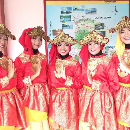 Belitung Backpacker Apartment Танджунгпандан Екстериор снимка