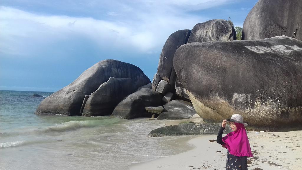 Belitung Backpacker Apartment Танджунгпандан Екстериор снимка